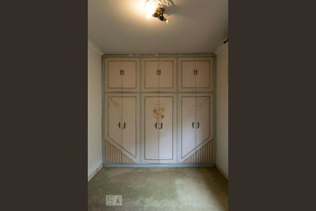 Casa à venda com 330m², 4 quartos e 2 vagas2o. Andar - Quarto 3 (Armários)