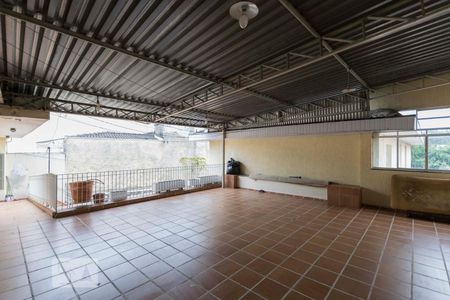 Casa à venda com 330m², 4 quartos e 2 vagasChurrasqueira e Forno de Pizza