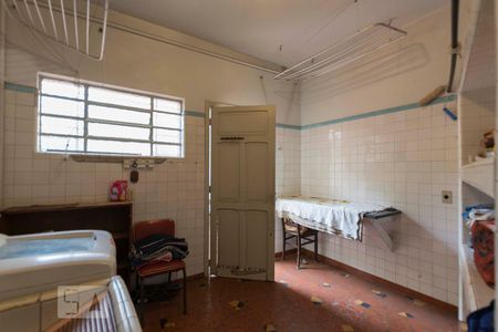 Casa à venda com 330m², 4 quartos e 2 vagasÁrea de serviço