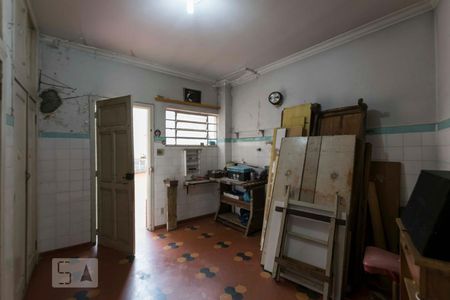 Casa à venda com 330m², 4 quartos e 2 vagasQuarto de serviço