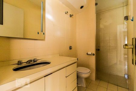 Banheiro de apartamento para alugar com 3 quartos, 127m² em Perdizes, São Paulo