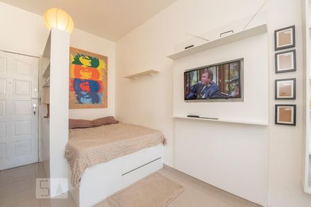 Quarto de kitnet/studio à venda com 1 quarto, 30m² em Laranjeiras, Rio de Janeiro