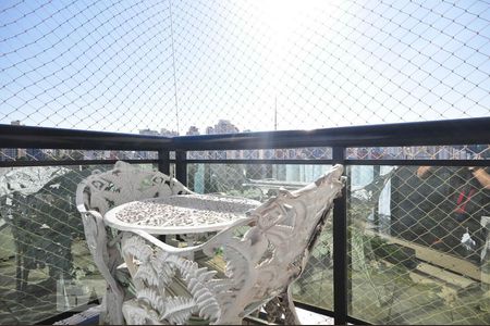 Apartamento para alugar com 340m², 4 quartos e 5 vagas Apartamento para alugar com 340m², 4 quartos e 5 vagasVaranda da suíte 4