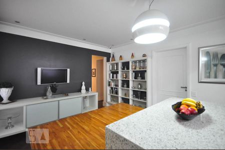 Apartamento para alugar com 340m², 4 quartos e 5 vagas Apartamento para alugar com 340m², 4 quartos e 5 vagasCozinha