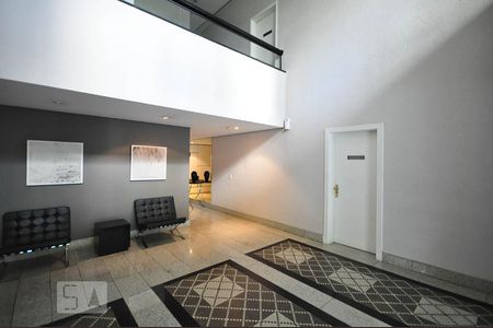 Apartamento para alugar com 340m², 4 quartos e 5 vagas Apartamento para alugar com 340m², 4 quartos e 5 vagasHall social