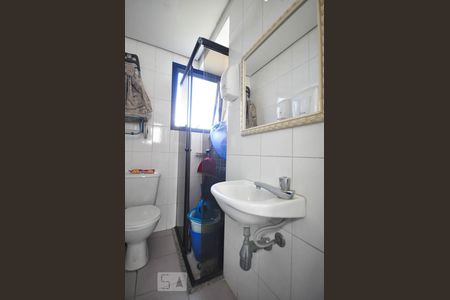 Apartamento para alugar com 340m², 4 quartos e 5 vagas Apartamento para alugar com 340m², 4 quartos e 5 vagasBanheiro de serviço