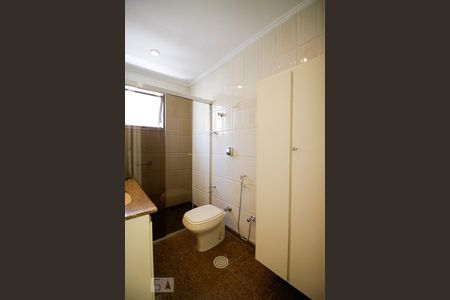 Apartamento para alugar com 160m², 4 quartos e 2 vagas Apartamento para alugar com 160m², 4 quartos e 2 vagasBanheiro