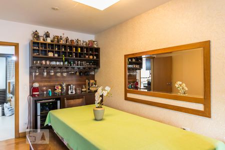 Sala de apartamento à venda com 4 quartos, 177m² em Vila Anglo Brasileira, São Paulo