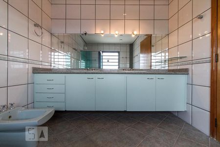Casa para alugar com 355m², 5 quartos e 7 vagasBanheiro Suíte 4 
