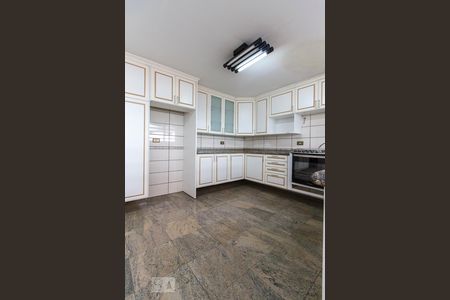 Casa para alugar com 355m², 5 quartos e 7 vagasCozinha 