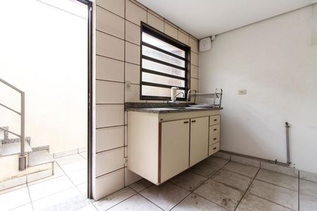 Casa para alugar com 355m², 5 quartos e 7 vagasCozinha da Churrasqueira 