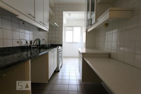 Cozinha de apartamento à venda com 3 quartos, 68m² em Vila Andrade, São Paulo