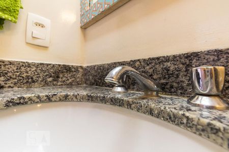 Banheiro de apartamento para alugar com 1 quarto, 38m² em Brooklin Paulista, São Paulo