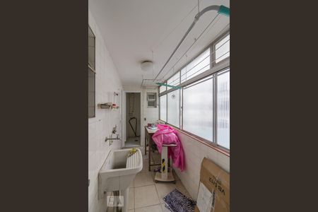 Apartamento à venda com 124m², 2 quartos e 1 vaga Apartamento à venda com 124m², 2 quartos e 1 vagaLavanderia