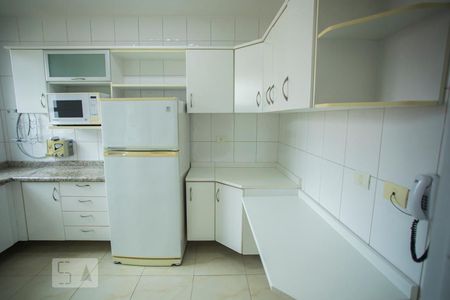 Casa de condomínio à venda com 155m², 3 quartos e 2 vagas Casa de condomínio à venda com 155m², 3 quartos e 2 vagasCozinha - Armários