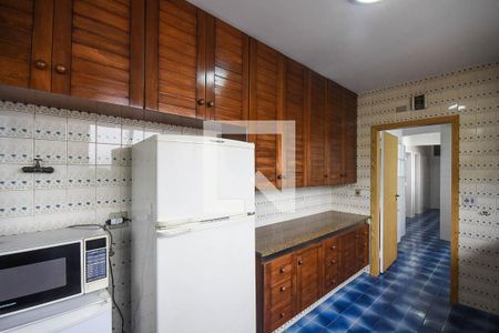 Apartamento à venda com 211m², 2 quartos e 2 vagas Apartamento à venda com 211m², 2 quartos e 2 vagasCozinha