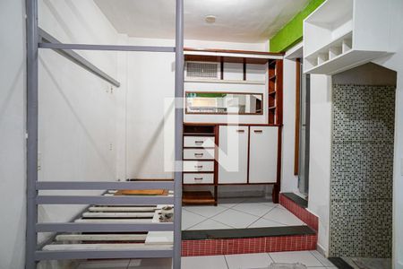 Sala de casa de condomínio para alugar com 1 quarto, 16m² em Fátima, Niterói