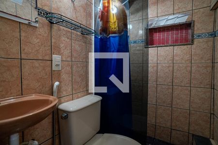 Banheiro de casa de condomínio para alugar com 1 quarto, 16m² em Fátima, Niterói