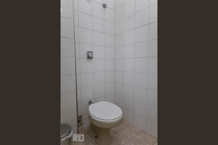 Apartamento à venda com 116m², 3 quartos e sem vaga Apartamento à venda com 116m², 3 quartos e sem vagaBanheiro de Serviço