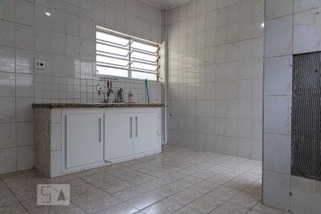 Apartamento à venda com 116m², 3 quartos e sem vaga Apartamento à venda com 116m², 3 quartos e sem vagaCozinha