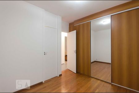Apartamento à venda com 75m², 3 quartos e 2 vagasSuíte