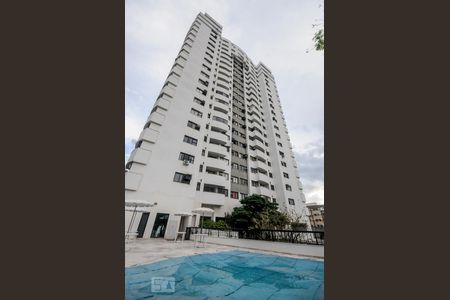 Apartamento à venda com 50m², 2 quartos e 1 vaga Apartamento à venda com 50m², 2 quartos e 1 vagaPiscina e Fachada