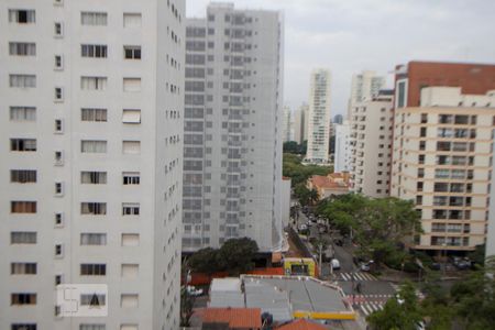 Vista Quarto 1 de apartamento para alugar com 3 quartos, 79m² em Liberdade, São Paulo