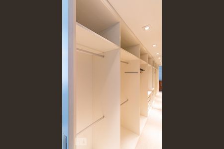 Closet - Suíte de apartamento à venda com 1 quarto, 72m² em Cidade Monções , São Paulo