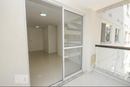 Varanda de apartamento para alugar com 2 quartos, 60m² em Anil, Rio de Janeiro