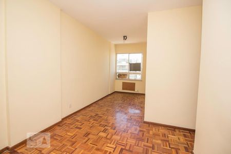 Apartamento para alugar com 105m², 3 quartos e 1 vaga Apartamento para alugar com 105m², 3 quartos e 1 vagaSuíte