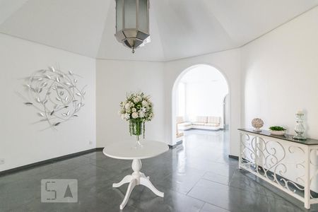 Apartamento à venda com 140m², 3 quartos e 2 vagas Apartamento à venda com 140m², 3 quartos e 2 vagasHall de Entrada