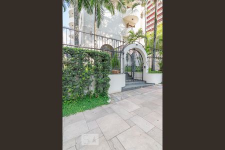 Apartamento à venda com 140m², 3 quartos e 2 vagas Apartamento à venda com 140m², 3 quartos e 2 vagasFachada