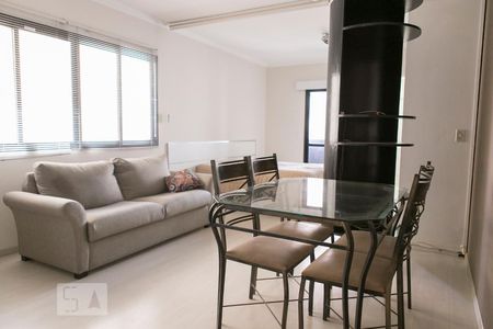 Sala de kitnet/studio para alugar com 1 quarto, 42m² em Santa Cecília, São Paulo