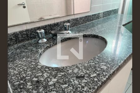 Apartamento à venda com 75m², 3 quartos e 2 vagasBanheiro da Suíte