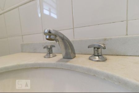 Torneiras pia de apartamento para alugar com 3 quartos, 97m² em Tijuca, Rio de Janeiro