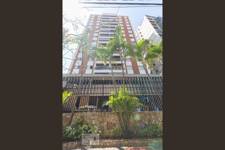 Apartamento à venda com 115m², 3 quartos e 1 vaga Apartamento à venda com 115m², 3 quartos e 1 vagaFachada