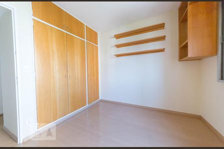 Apartamento à venda com 115m², 3 quartos e 1 vaga Apartamento à venda com 115m², 3 quartos e 1 vagaQuarto 2