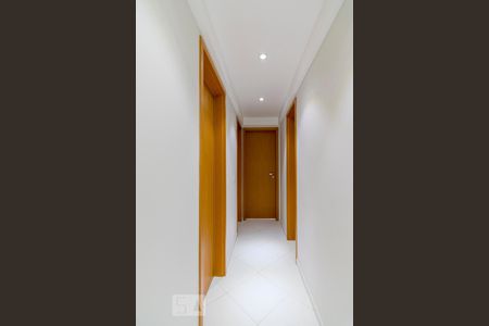 Corredor de apartamento para alugar com 3 quartos, 94m² em Vila Assunção, Santo André