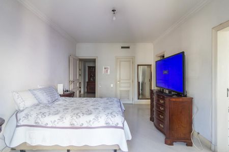 Apartamento à venda com 350m², 4 quartos e 4 vagas Apartamento à venda com 350m², 4 quartos e 4 vagasSuite 4