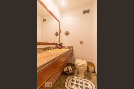 Apartamento à venda com 350m², 4 quartos e 4 vagas Apartamento à venda com 350m², 4 quartos e 4 vagasLavabo