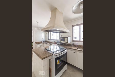 Apartamento à venda com 350m², 4 quartos e 4 vagas Apartamento à venda com 350m², 4 quartos e 4 vagasCozinha