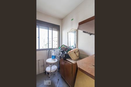 Apartamento à venda com 350m², 4 quartos e 4 vagas Apartamento à venda com 350m², 4 quartos e 4 vagasQuarto de serviço