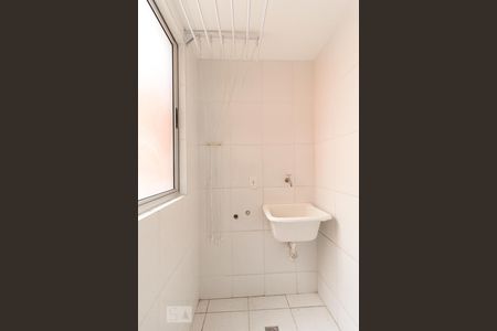 Área Serviço de apartamento à venda com 3 quartos, 60m² em Santa Mônica, Belo Horizonte