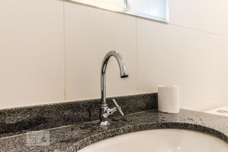 Banheiro de apartamento à venda com 1 quarto, 31m² em Água Branca, São Paulo