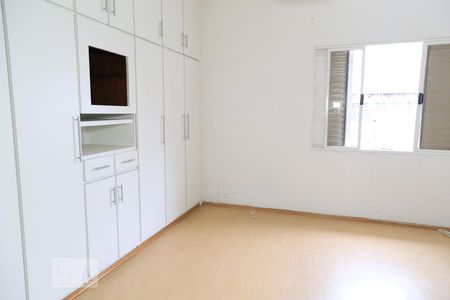 Casa à venda com 160m², 3 quartos e 3 vagas Casa à venda com 160m², 3 quartos e 3 vagasSuíte 2