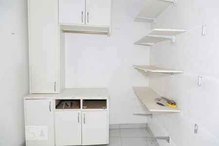 Casa à venda com 160m², 3 quartos e 3 vagas Casa à venda com 160m², 3 quartos e 3 vagasQuarto de serviço