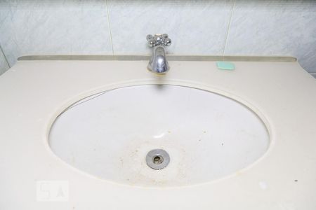 Casa à venda com 160m², 3 quartos e 3 vagas Casa à venda com 160m², 3 quartos e 3 vagasBanheiro