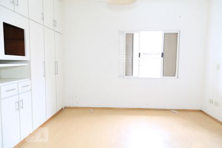 Casa à venda com 160m², 3 quartos e 3 vagas Casa à venda com 160m², 3 quartos e 3 vagasSuíte 2