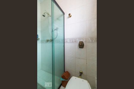 Casa à venda com 375m², 4 quartos e 2 vagasBanheiro suíte 1