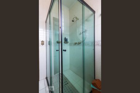 Casa à venda com 375m², 4 quartos e 2 vagasBanheiro suíte 1